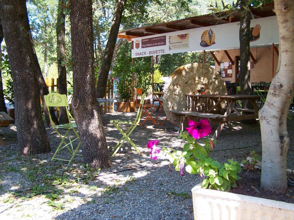 ホテル Moulin De La Roque アルテン＝デ＝パリュ エクステリア 写真